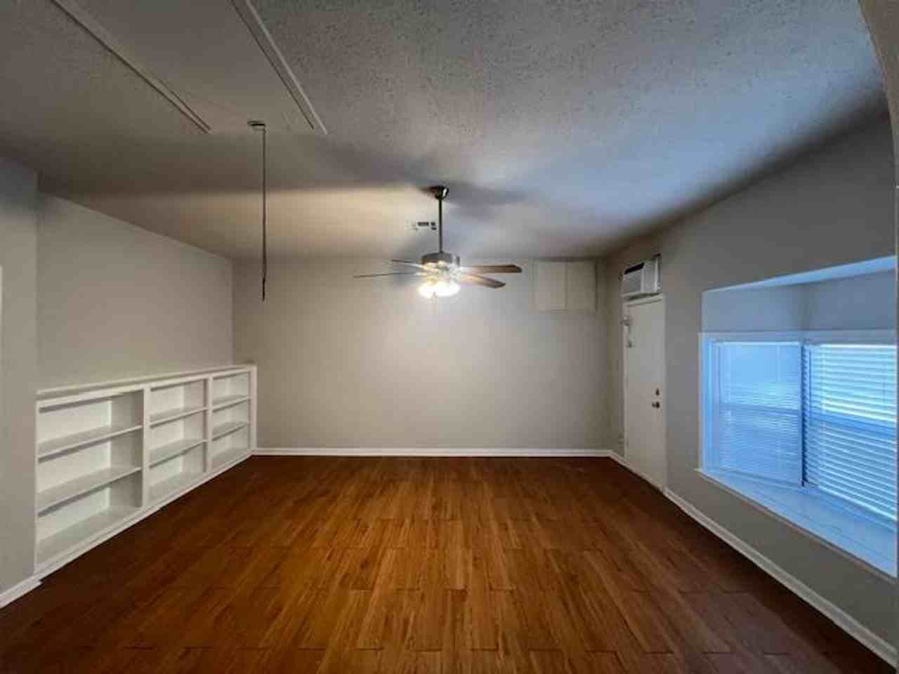 3619 Fort Ave - Photo 3 of 24