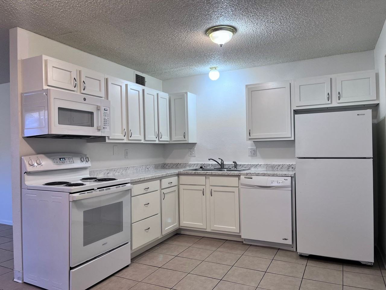 127 W 45th St - Photo 5 of 33