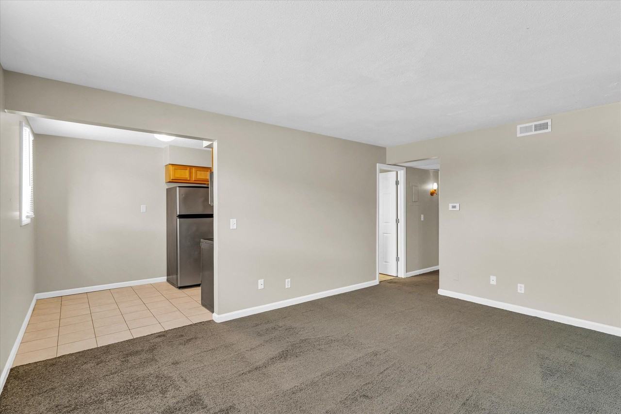 308 College Park Dr - Photo 5 of 13