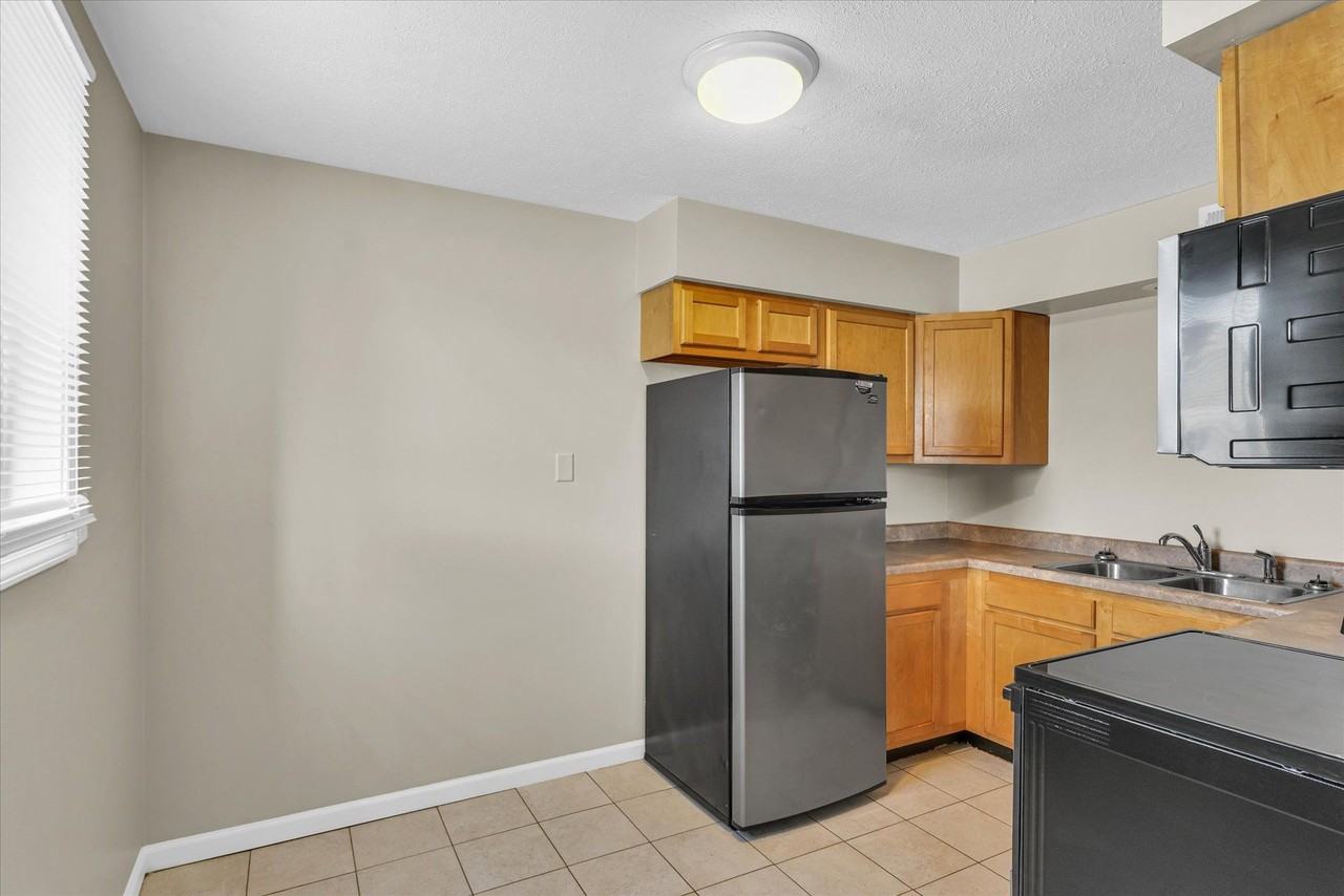 308 College Park Dr - Photo 6 of 13