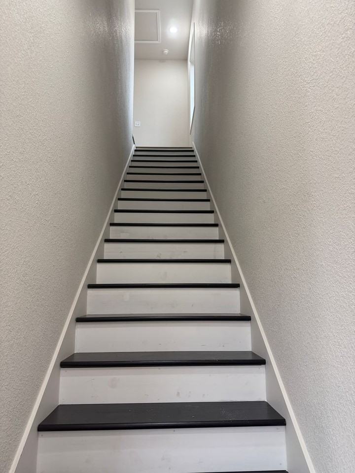 325 Houghton St - Photo 6 of 14