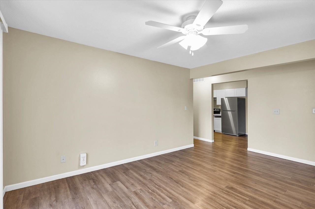 2208 Todd Dr - Photo 3 of 5