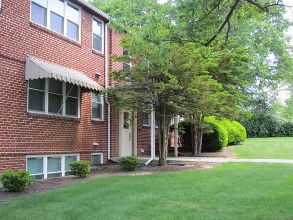 225 S Buckhout St - Photo 6 of 19