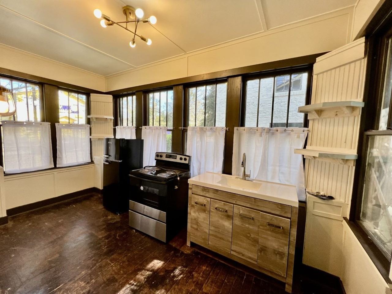 408 East State Street - Photo 3 of 8