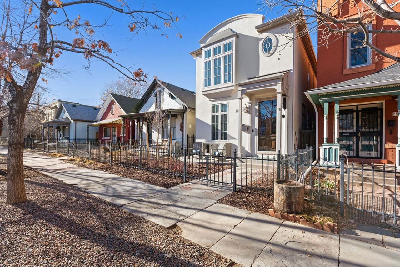 2431 Stout St - Photo 6 of 50