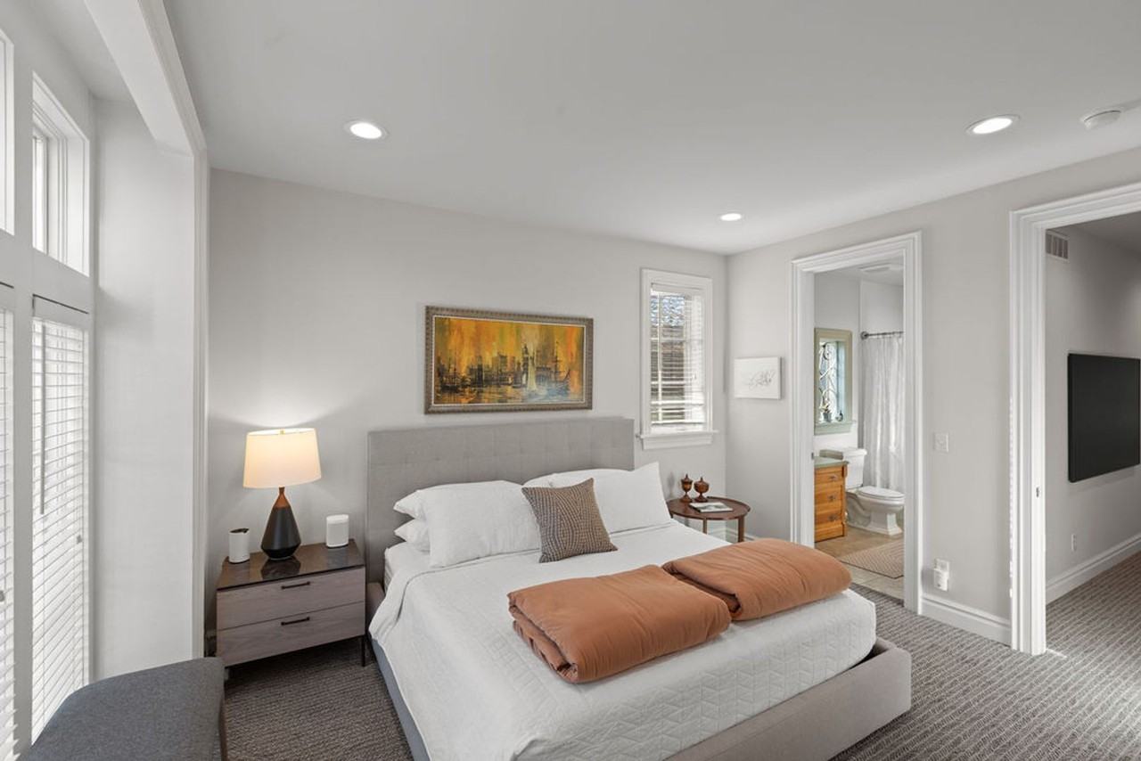 2431 Stout St - Photo 3 of 50