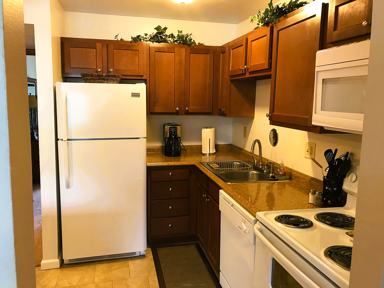 Butler Hill Apartments - Photo 5 of 12