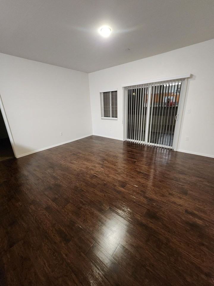 498 Treshill - Photo 2 of 6