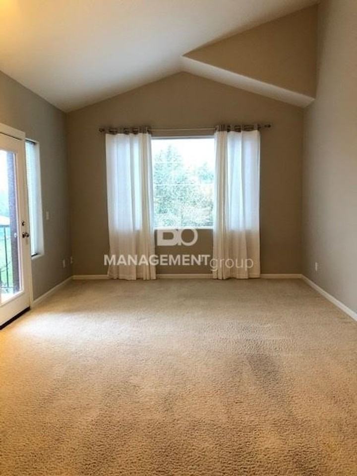 615 Nw Lost Springs Ter #402 - Photo 5 of 19