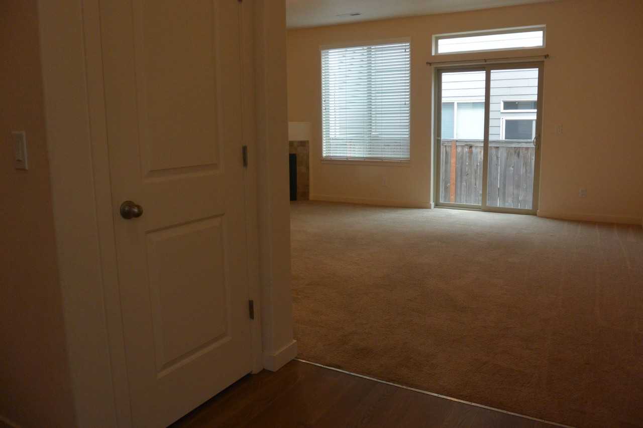 13106 Ne 25th St - Photo 3 of 18