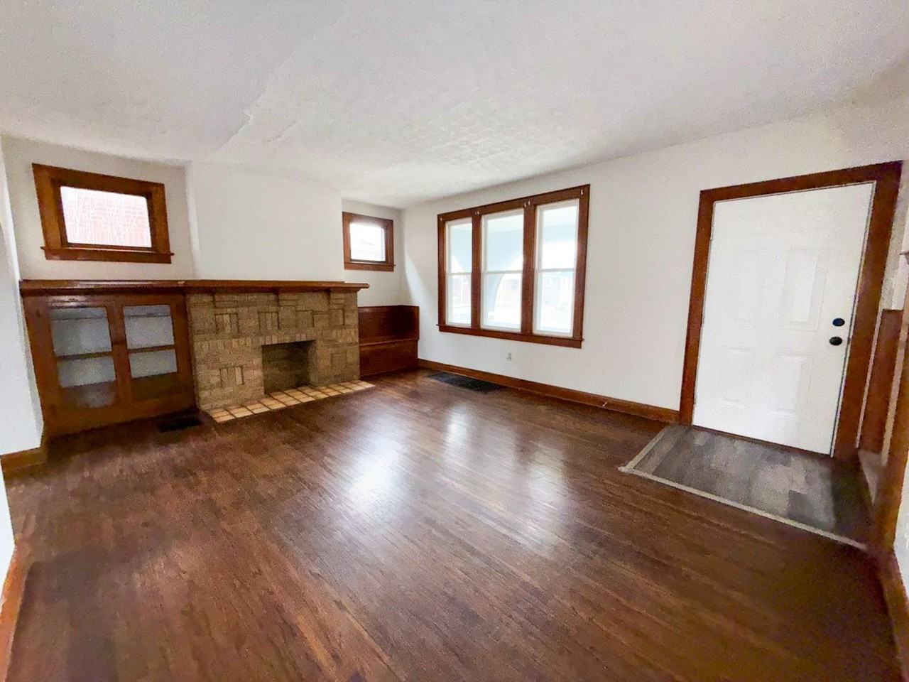 1342 S Champion Ave - Photo 2 of 25