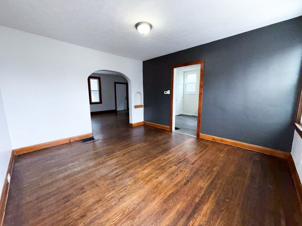 1342 S Champion Ave - Photo 5 of 25