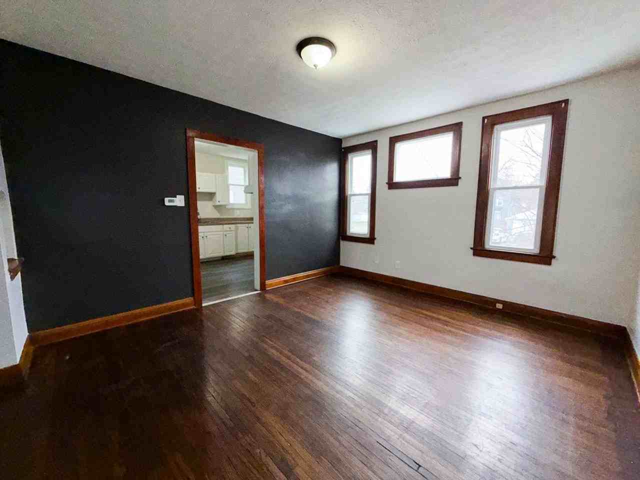 1342 S Champion Ave - Photo 6 of 25