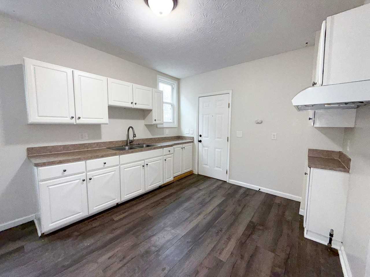 1342 S Champion Ave - Photo 7 of 25