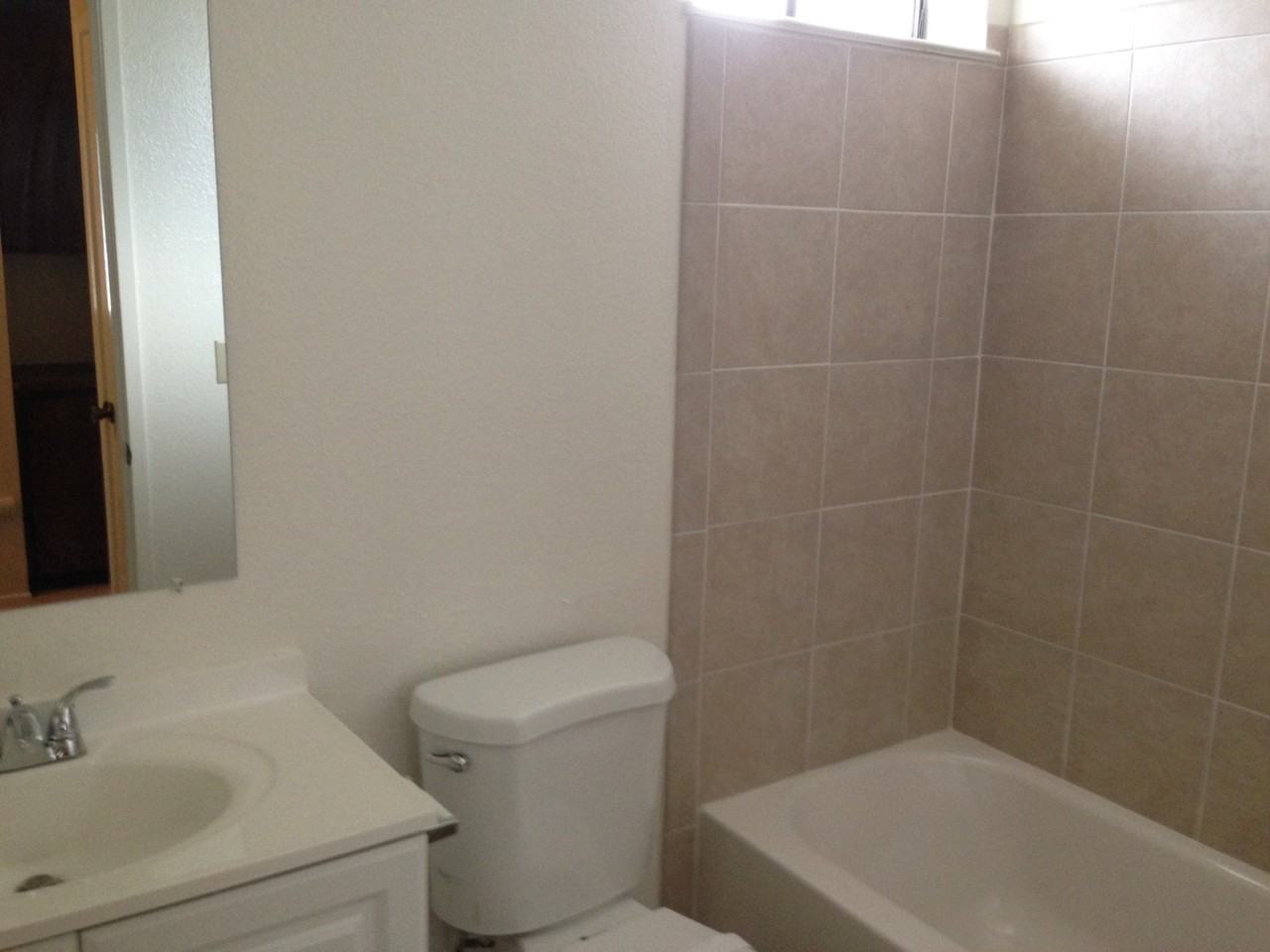 3606 Ivalynn Cir - Photo 4 of 30