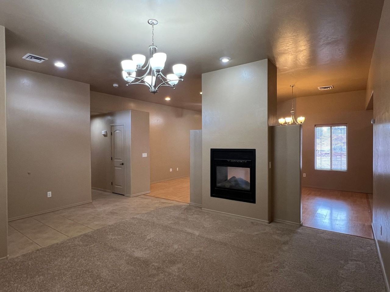 1606 W 7th St S - Photo 3 of 26