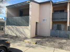 featured image of 4601 4601 Carlisle  H-1 #1