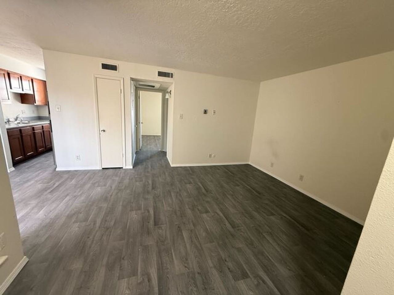 4601 4601 Carlisle  H-1 #1 - Photo 2 of 14