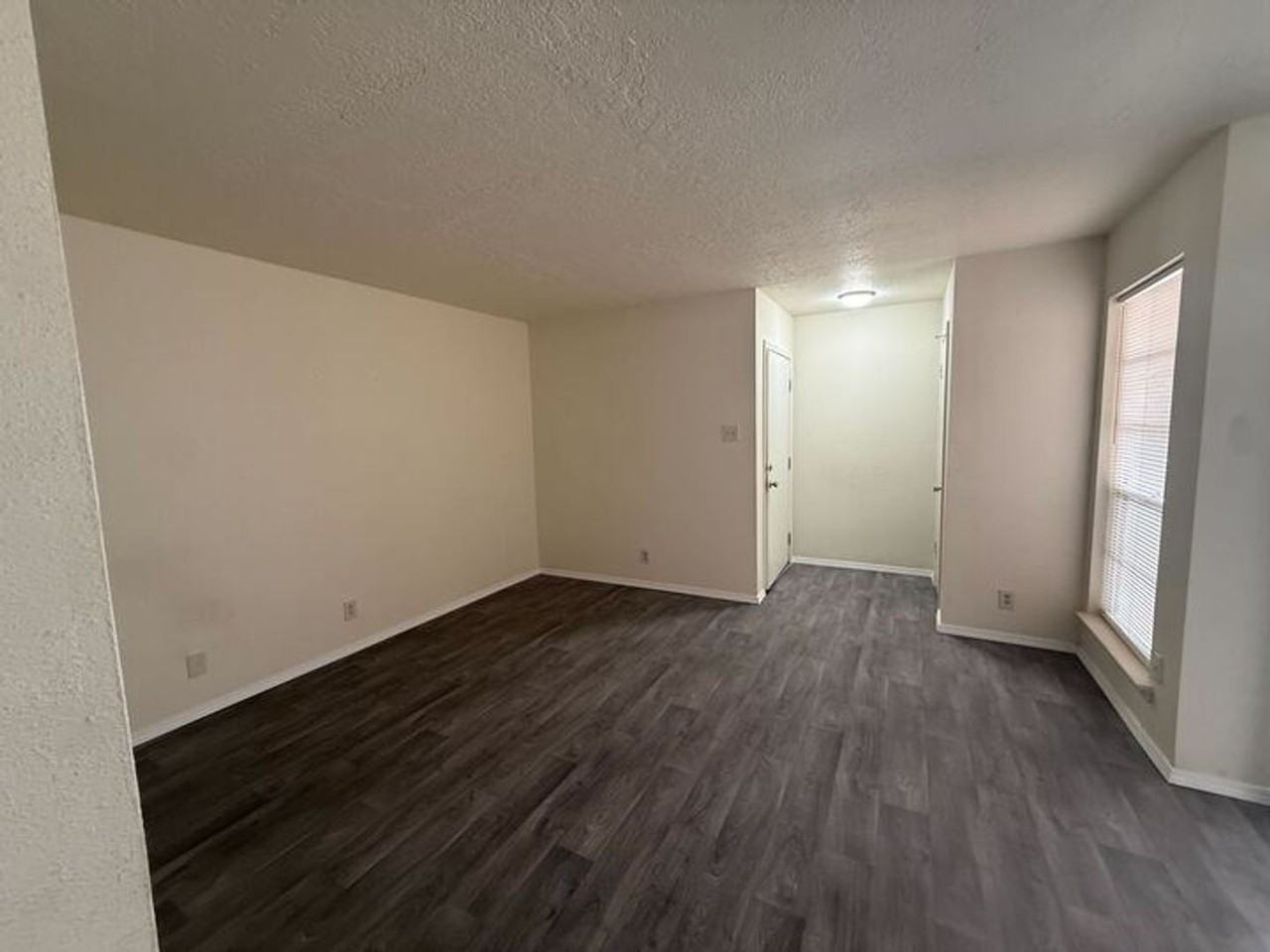 4601 4601 Carlisle  H-1 #1 - Photo 3 of 14