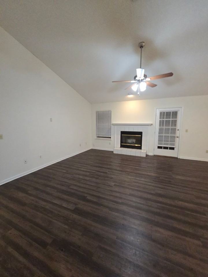 9150 Camshire Dr - Photo 2 of 21