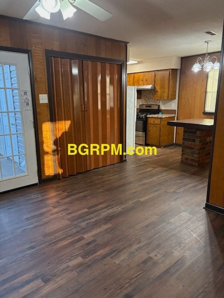 6 Waterfront Dr - Photo 3 of 12