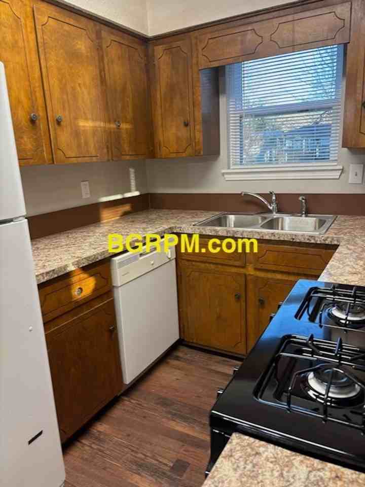 6 Waterfront Dr - Photo 5 of 12