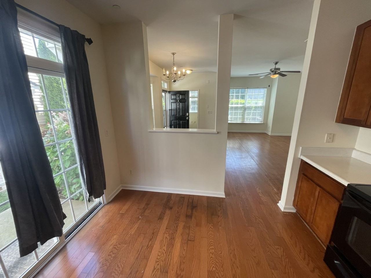 1130 Renewal Pl - Photo 4 of 20