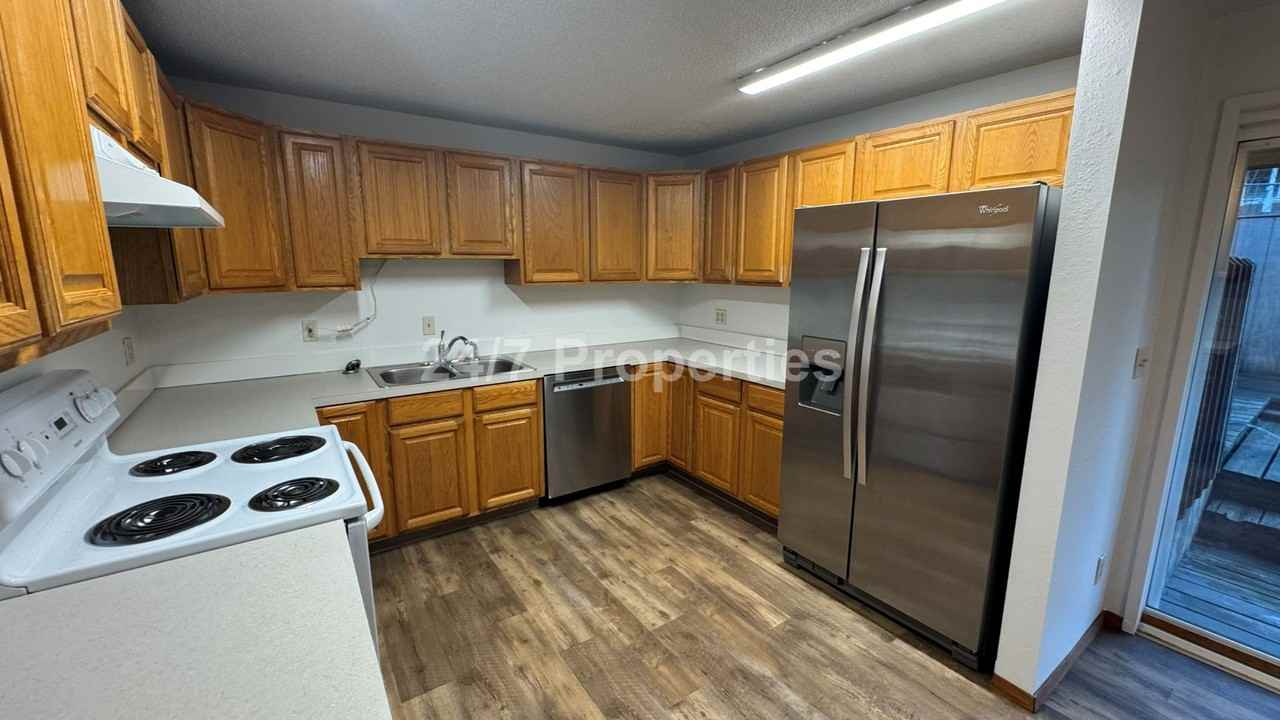 16060 Se Lark Ave - Photo 6 of 19