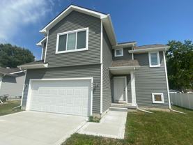 4709 Sw Logan St - Photo 1 of 1