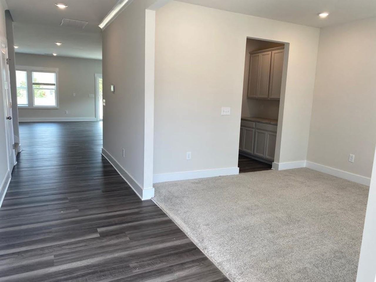 393 Pewter Cir - Photo 3 of 12