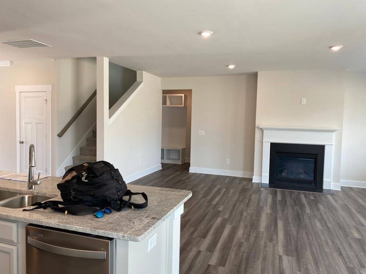 393 Pewter Cir - Photo 4 of 12