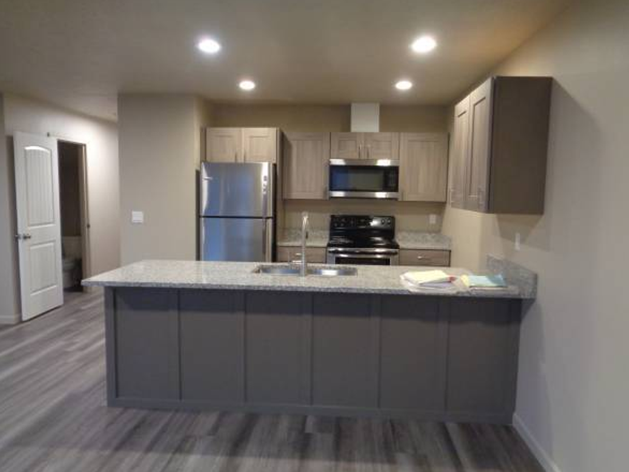 205 J St - Photo 5 of 10