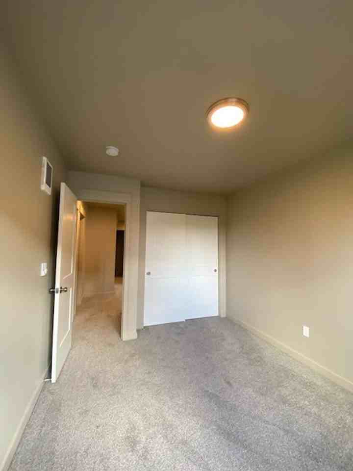 205 J St - Photo 7 of 10