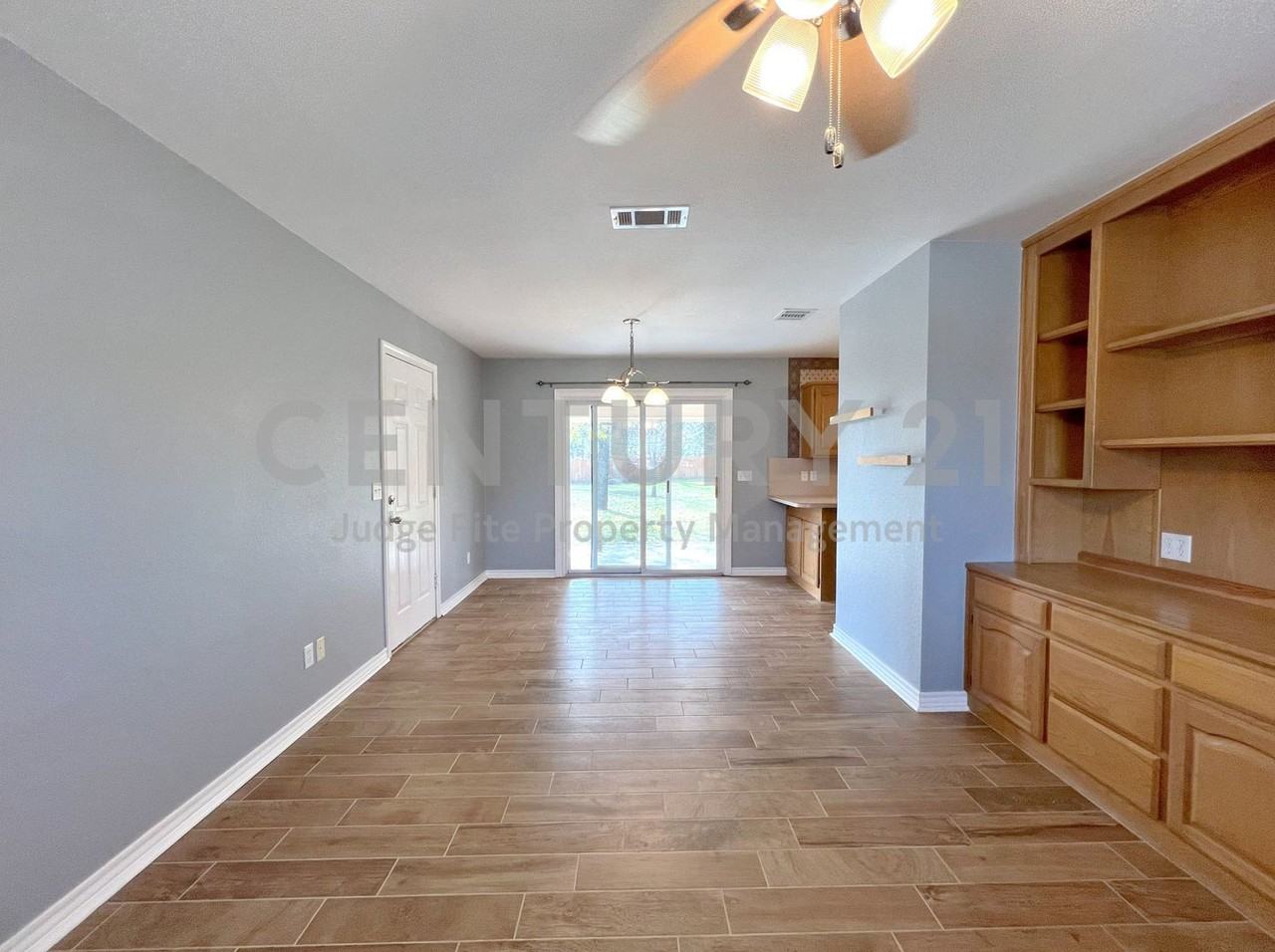 408 W Morton St - Photo 2 of 15