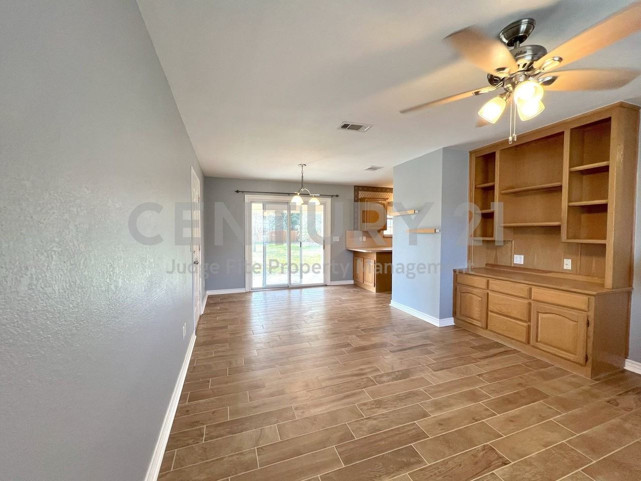 408 W Morton St - Photo 3 of 15