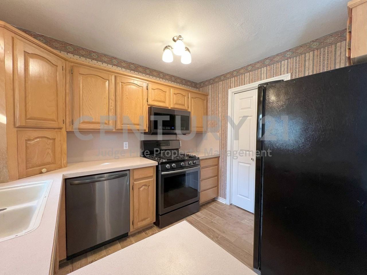 408 W Morton St - Photo 6 of 15