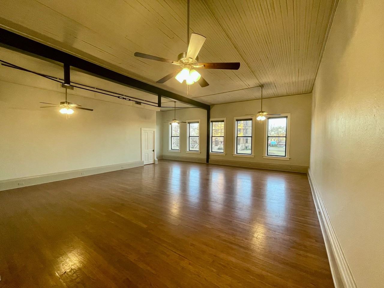 105 W Hickory St #A - Photo 3 of 25