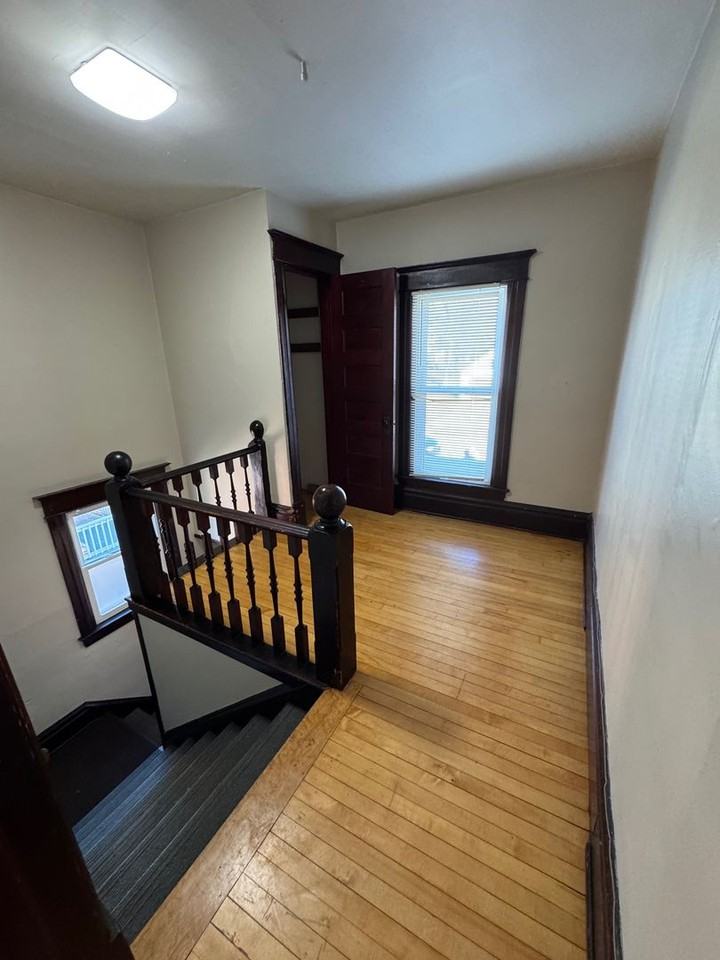 1657 5th Ave - Photo 2 of 10