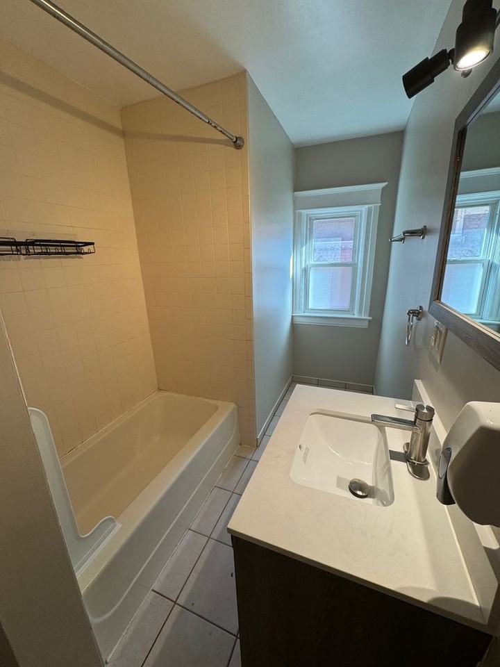 1657 5th Ave - Photo 7 of 10