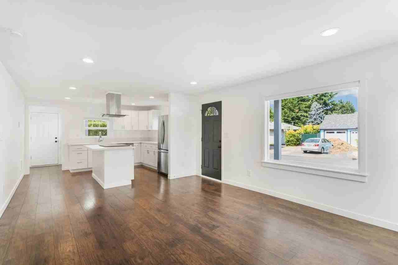 9232 Se Harrison St - Photo 2 of 24