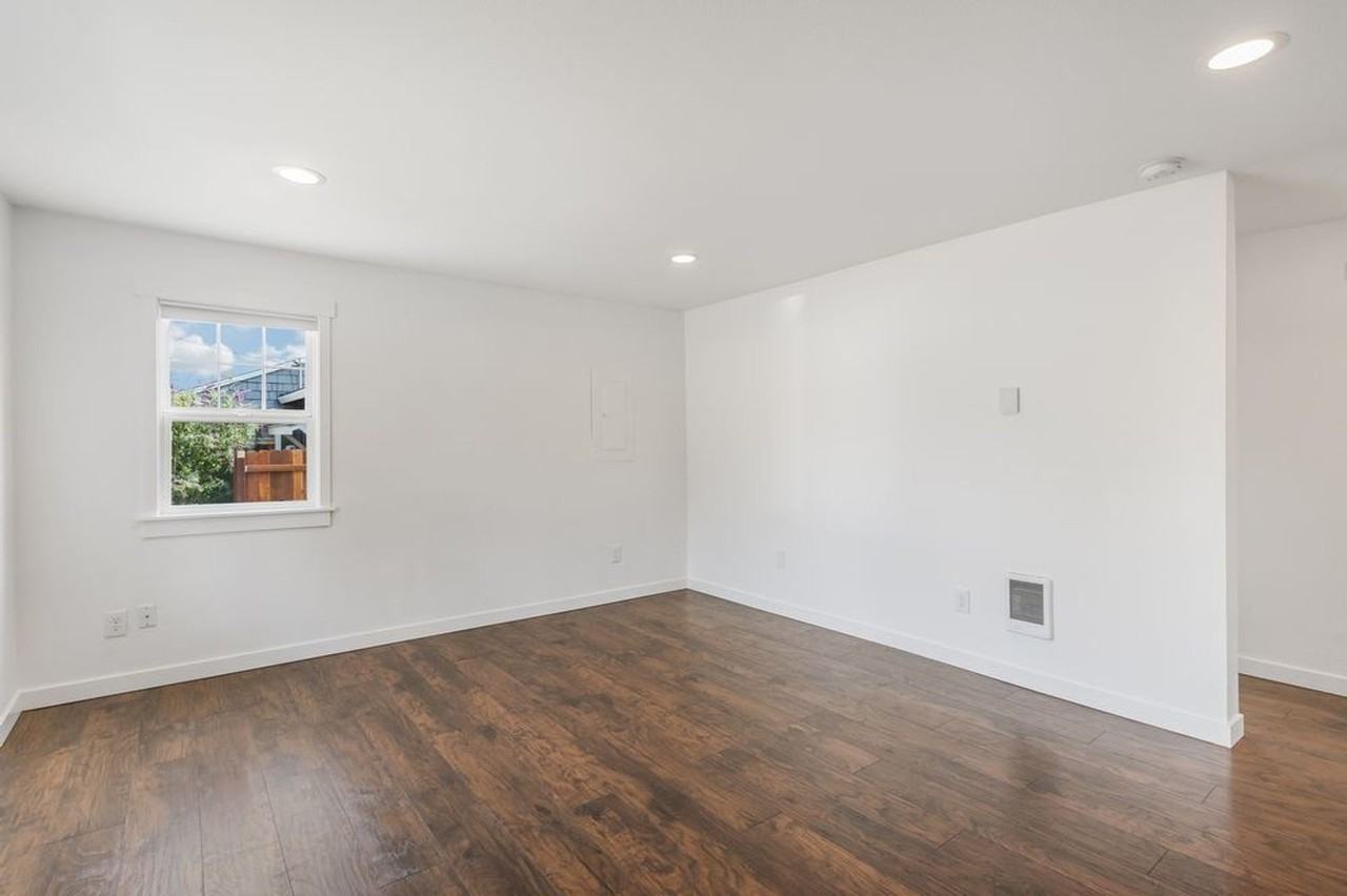 9232 Se Harrison St - Photo 7 of 24