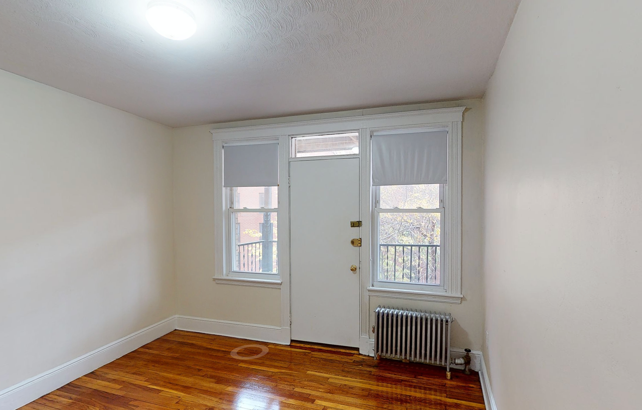 1626 Commonwealth Ave - Photo 5 of 6