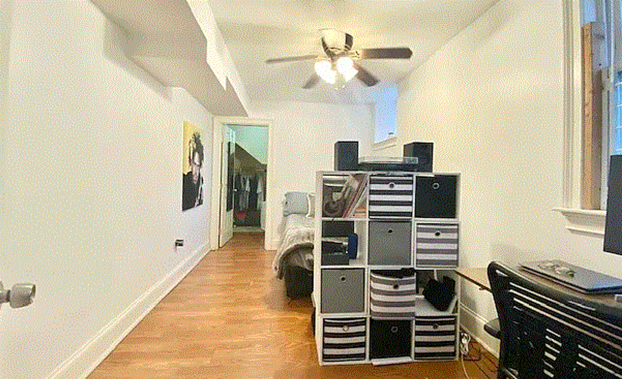 733 Parker St - Photo 3 of 7