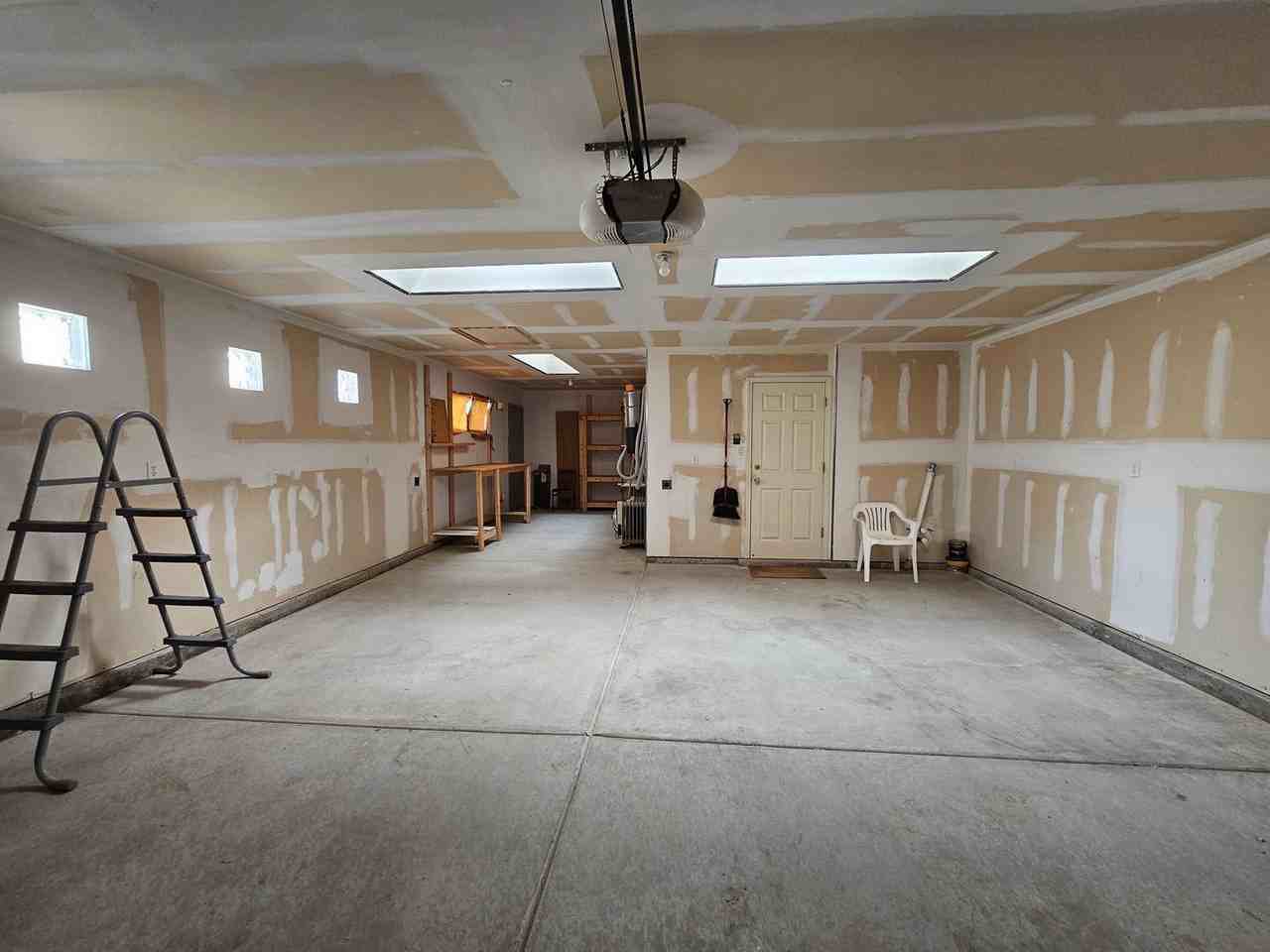 76th 2nd Street SE - Photo 3 of 36