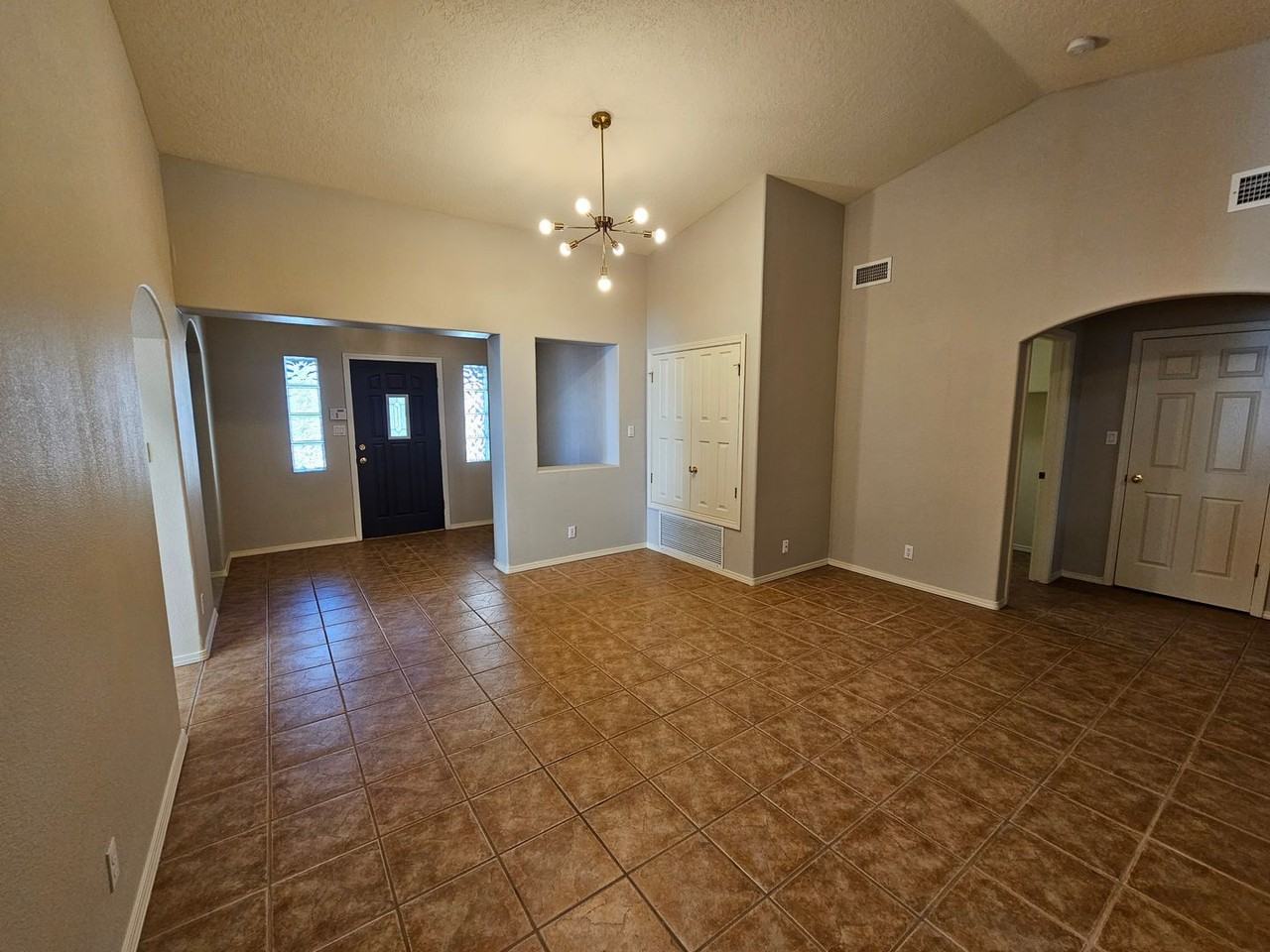 76th 2nd Street SE - Photo 5 of 36