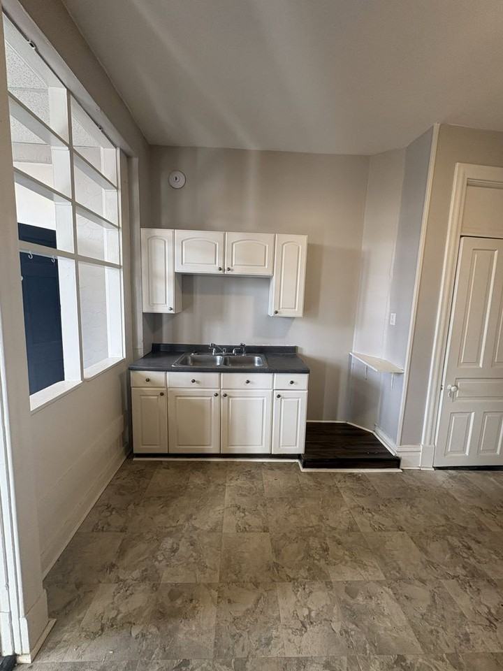 The Hamilton - Photo 4 of 11