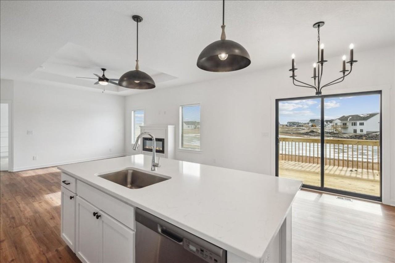 4607 Nw 17th St - Photo 5 of 28