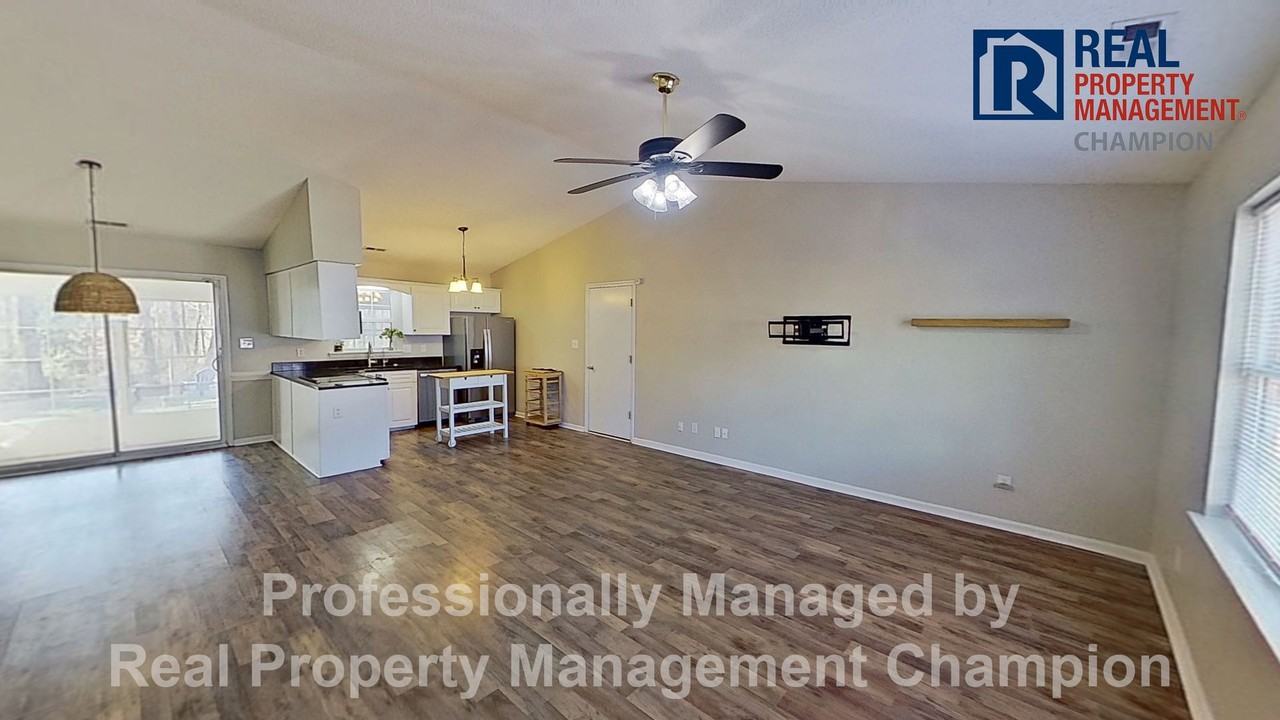 248 S Creek Dr - Photo 2 of 26