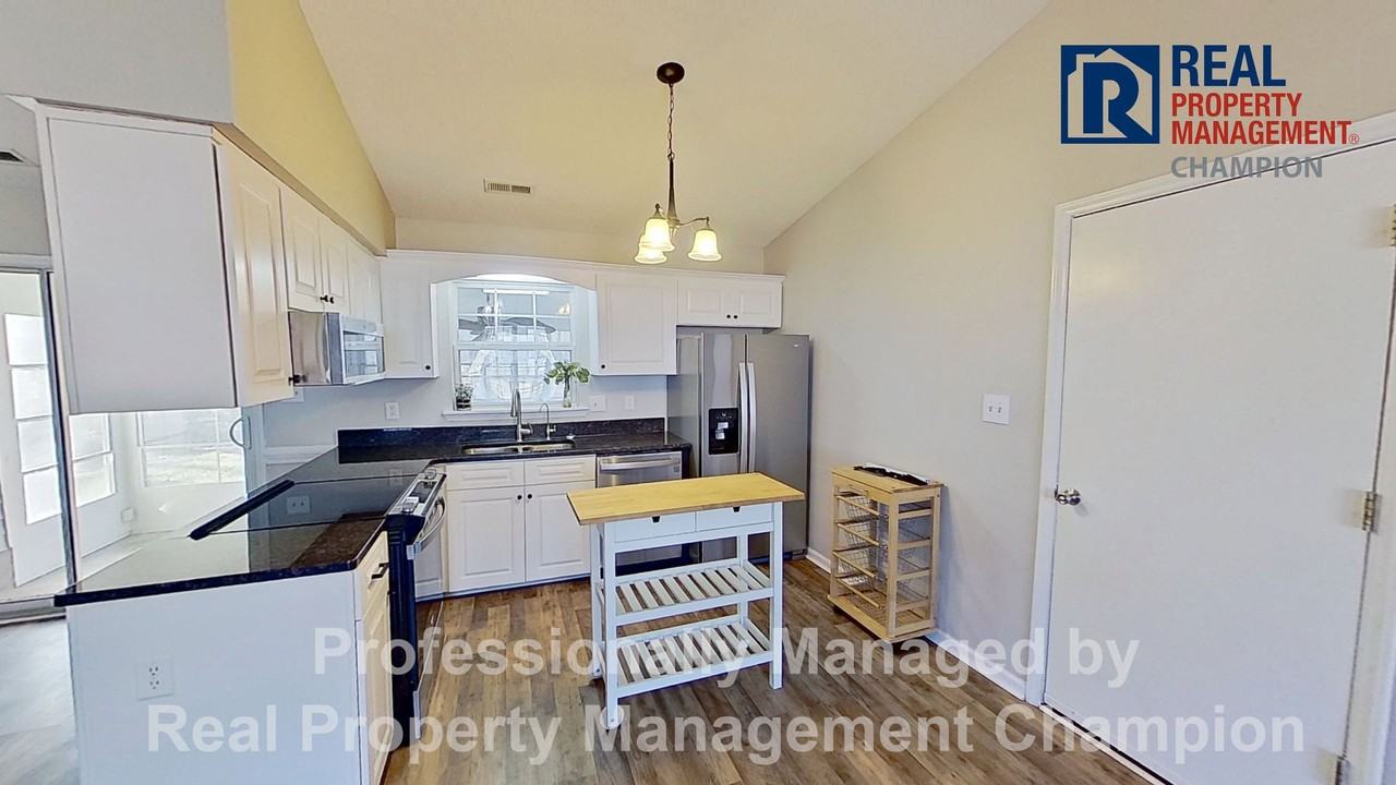 248 S Creek Dr - Photo 4 of 26