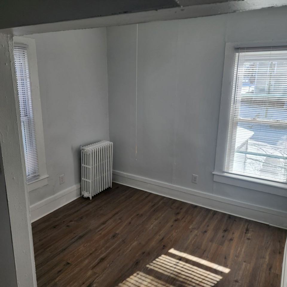 29 Lincoln Pl - Photo 4 of 10